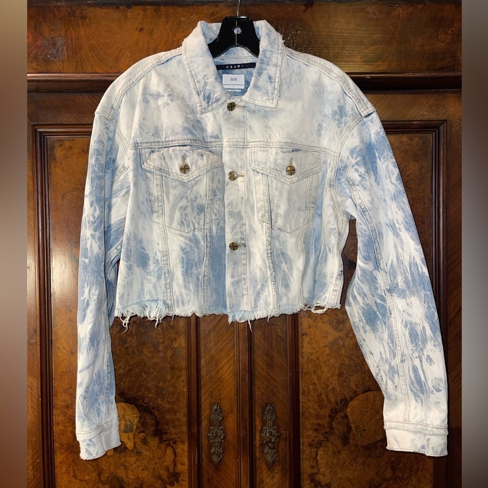 EUC KSUBI-Daggarz Crop Jacket. Size L